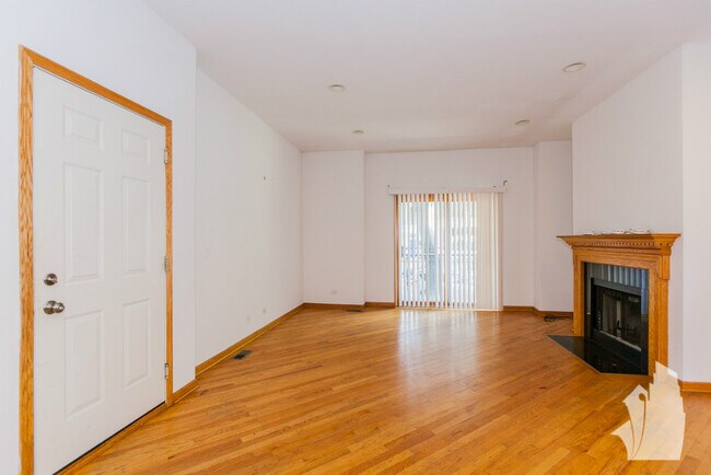 Foto del edificio - 2723 N Wayne Ave