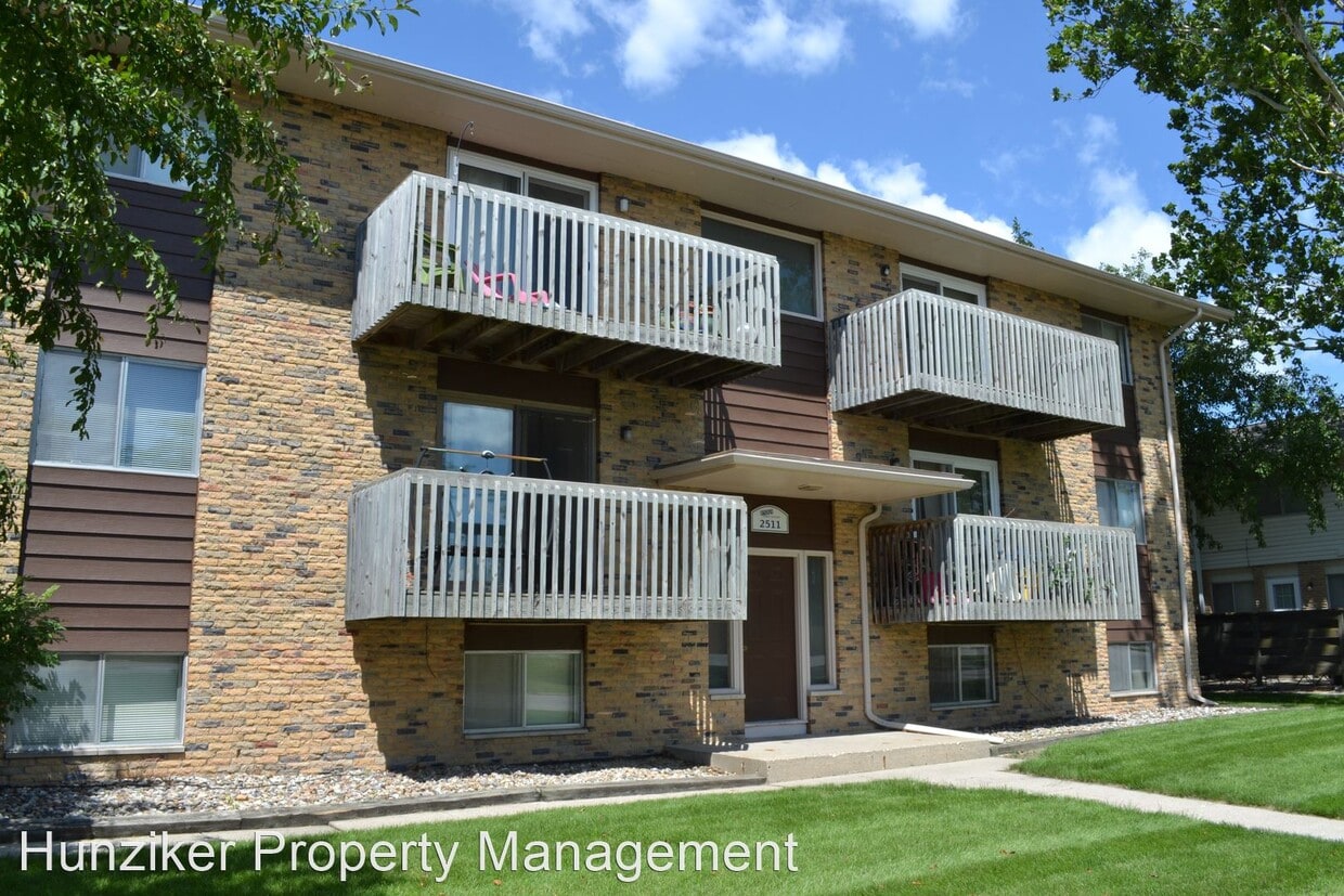 Primary Photo - 2511 Ferndale Ave