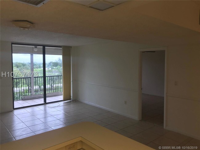 Foto del edificio - 5570 NW 44th St