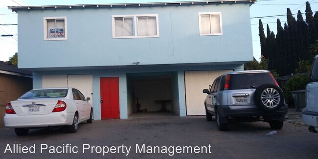 Building Photo - 705-707 Ramona Ave