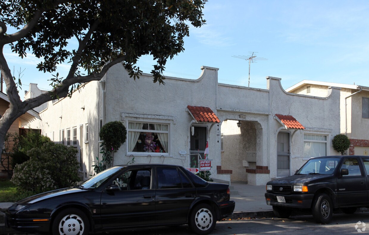 Building Photo - 901 Coronado Ave
