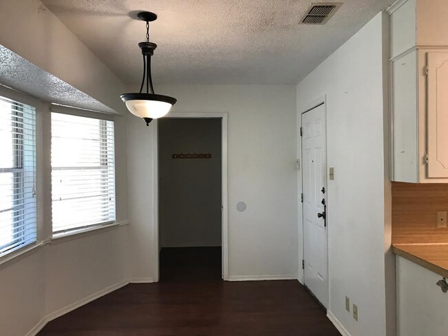 Building Photo - 1314 Blueridge Pky