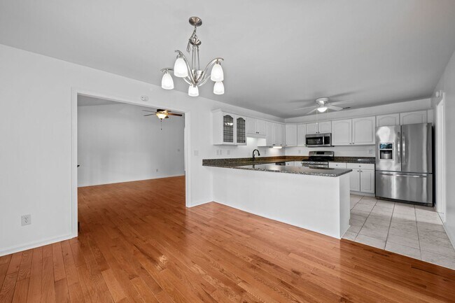 Foto del edificio - Private Dock Waterfront! Beautiful 3BR/2BA Gem in Fairfield Harbour!