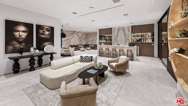 Foto del edificio - 9607 Highridge Dr