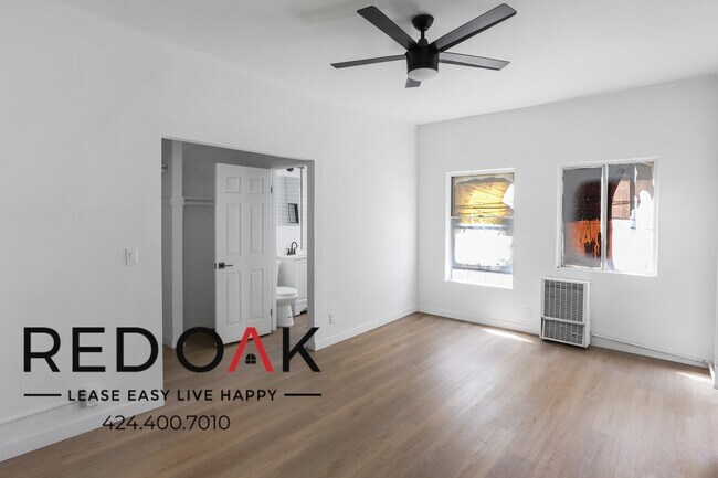 Building Photo - Gorgeous Remodeled Studio With Stainless S...