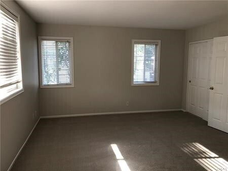 Foto del edificio - 140 Cherrybrook Ln