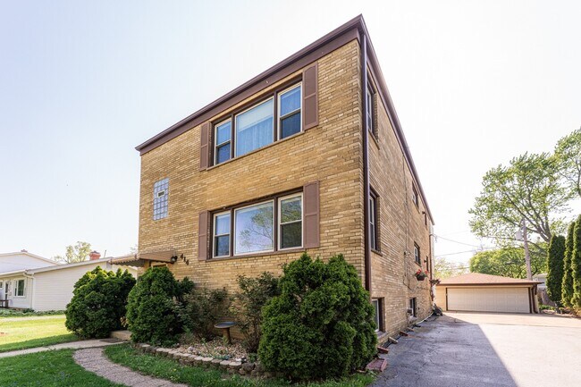 Building Photo - 414 N 3rd Ave