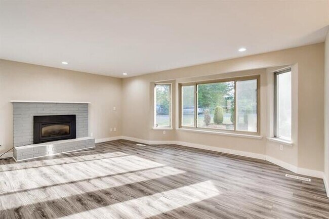 Building Photo - 7507 66th Avenue West, Lakewood, WA, 98499