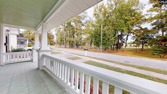 Building Photo - 3801 Lamar St