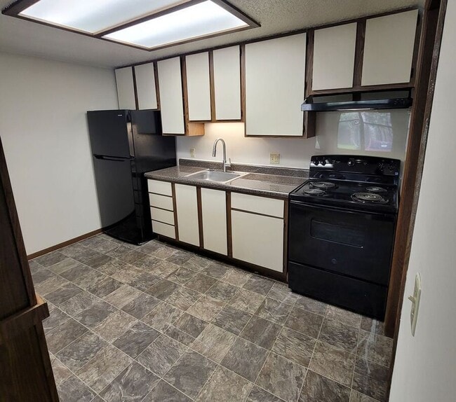 Building Photo - 552 Cedar Gate Ct