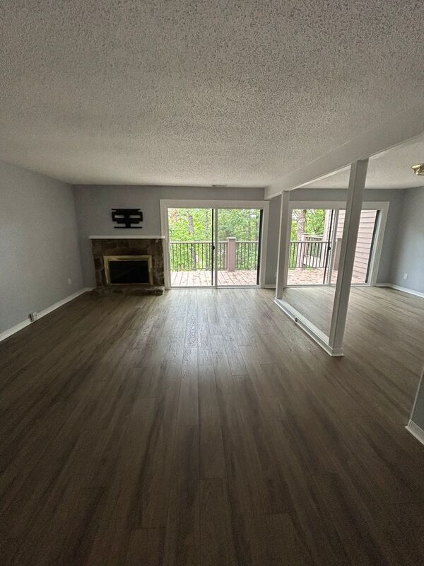 Building Photo - 103 Cambrian Way