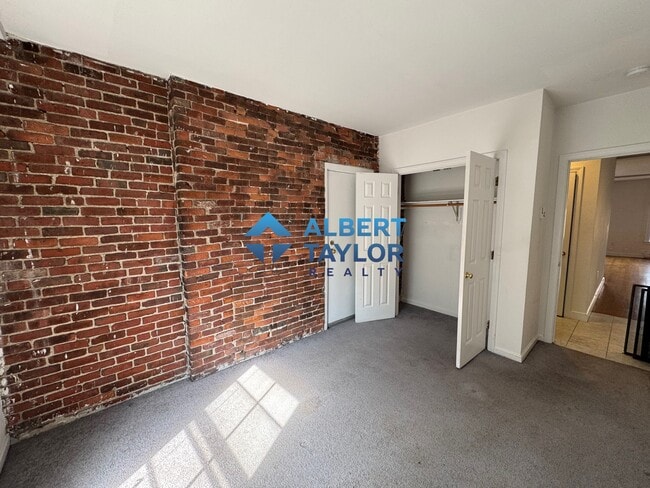 Building Photo - 1750 Washington St