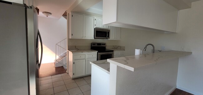 Building Photo - 2306 Harriman Ln