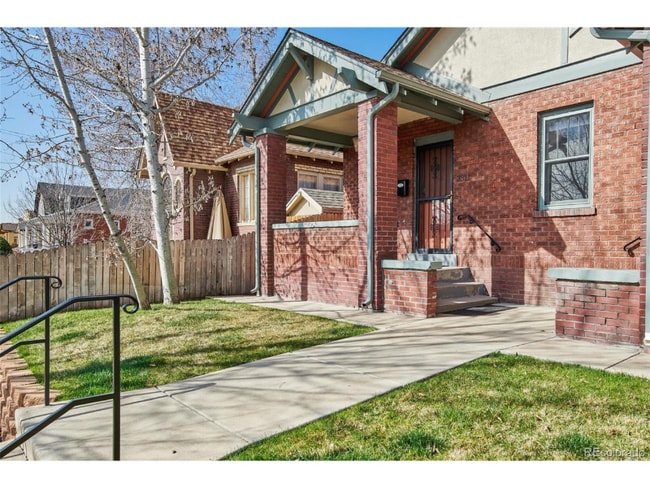 Building Photo - 3311 Clay St