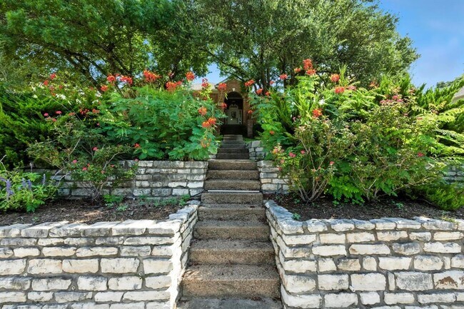 Foto del edificio - 9281 Scenic Bluff Dr