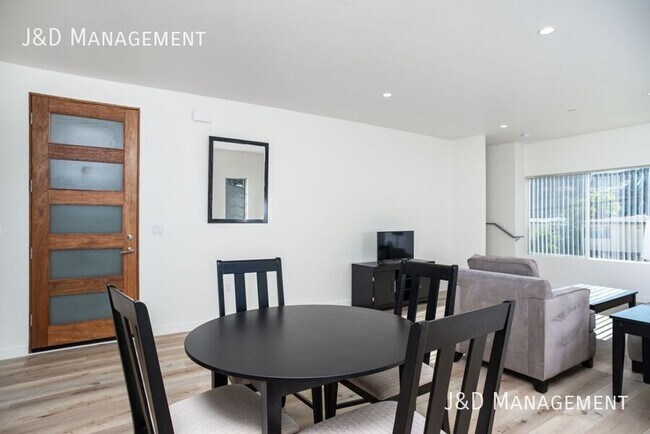 Foto del edificio - 3333 Reynard Way