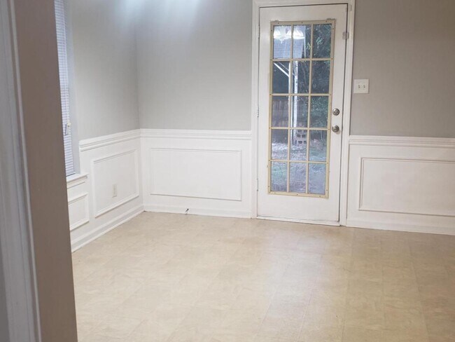 Building Photo - 502 Chadwyck Cir