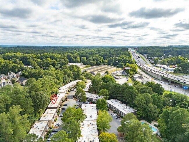 Foto del edificio - 4430 Tilly Mill Rd