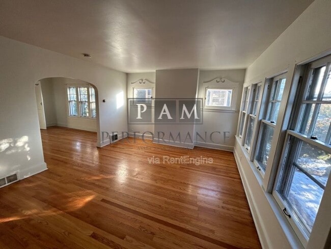 Foto del edificio - 1528 N Hawley Rd