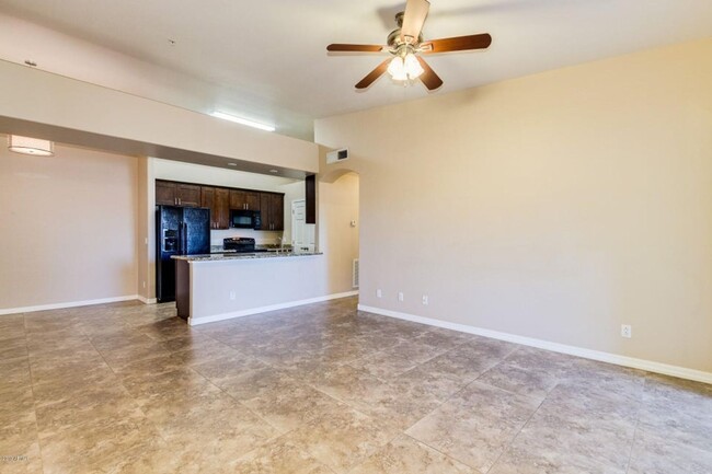 Building Photo - **MOVE-IN SPECIAL: 50% OFF 1ST MONTH RENT!...