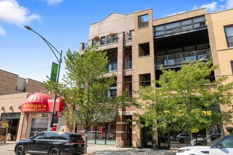 Building Photo - 3450 N Southport Ave