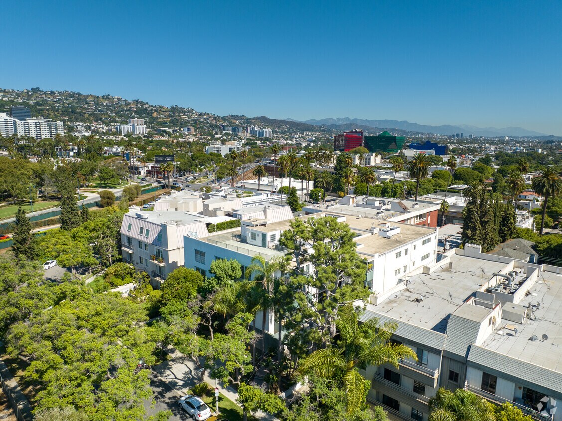 454 N Oakhurst Dr Multifamily in Beverly Hills, CA Westside Rentals