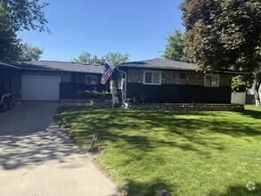 Building Photo - 3418 Flagstone Dr