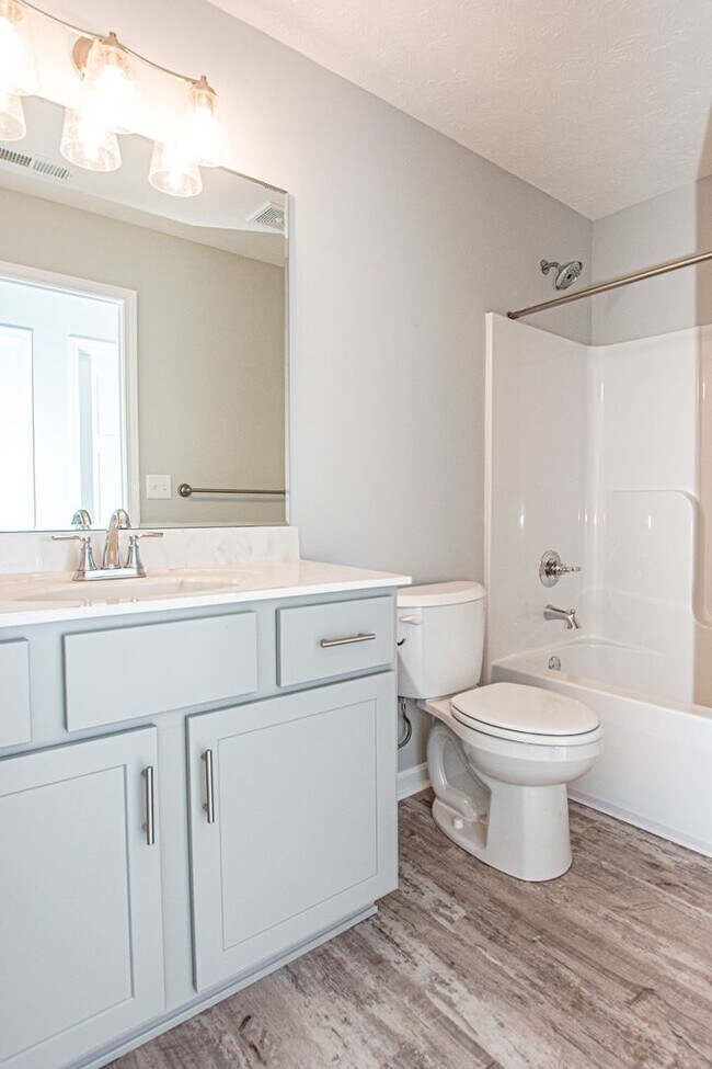 Building Photo - 500 Eagle Pointe Dr