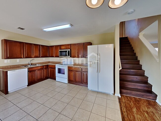 Foto del edificio - 9829 Sparrow Hawk Ln