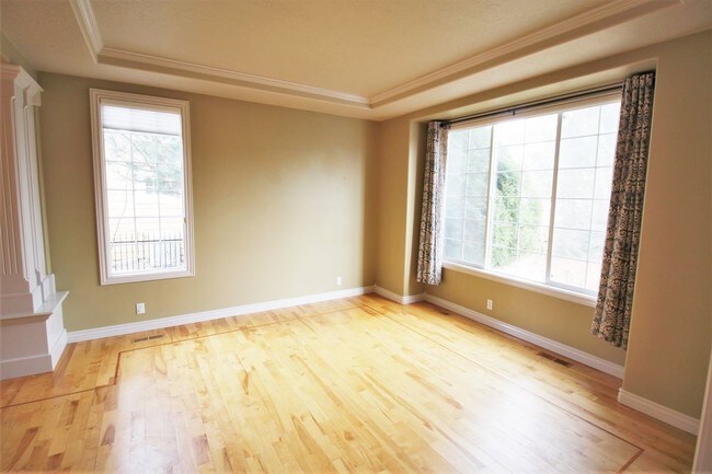 Building Photo - Spacious Two Rivers Home