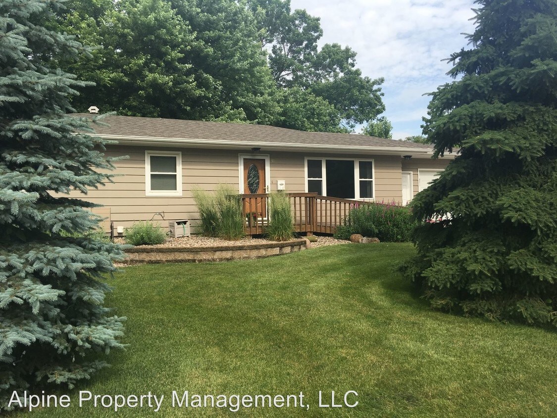 Foto principal - 617 N Cedar St