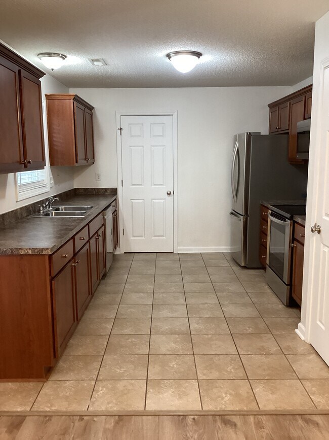 Foto del edificio - 1107 Crocus Ln