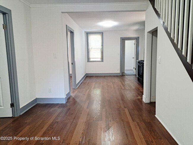 Building Photo - 625 Rosen Ct