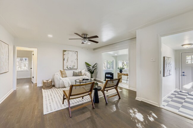 Foto del edificio - 1700 W Stoll Pl