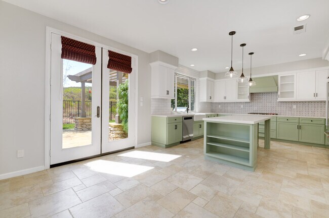 Building Photo - 2832 Dove Tail Dr