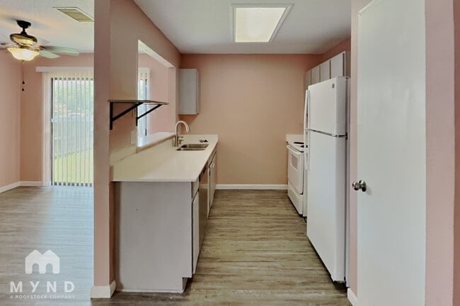 Building Photo - 7009 Blossom Creek