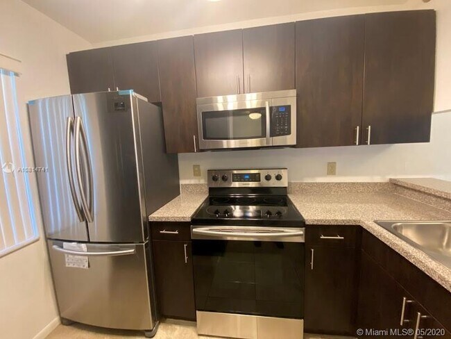 Building Photo - 2700 Forest Hills Blvd