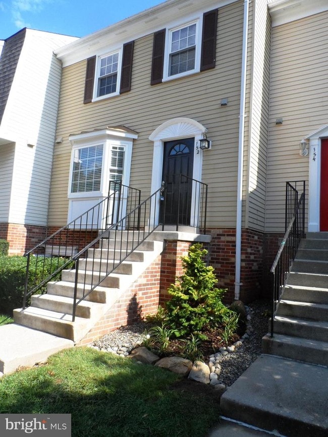 Building Photo - 152 Barnsfield Ct