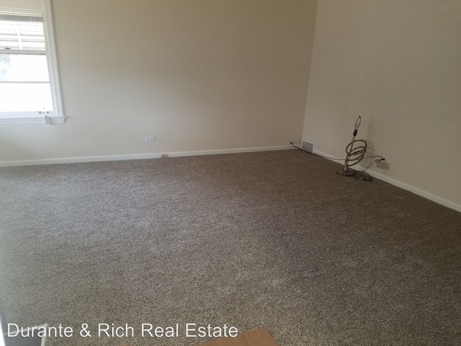Building Photo - 2 br, 1 bath House - 438 West 126th Pl