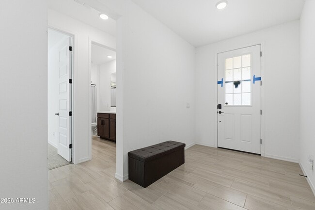 Building Photo - 4650 Gilbert Ln