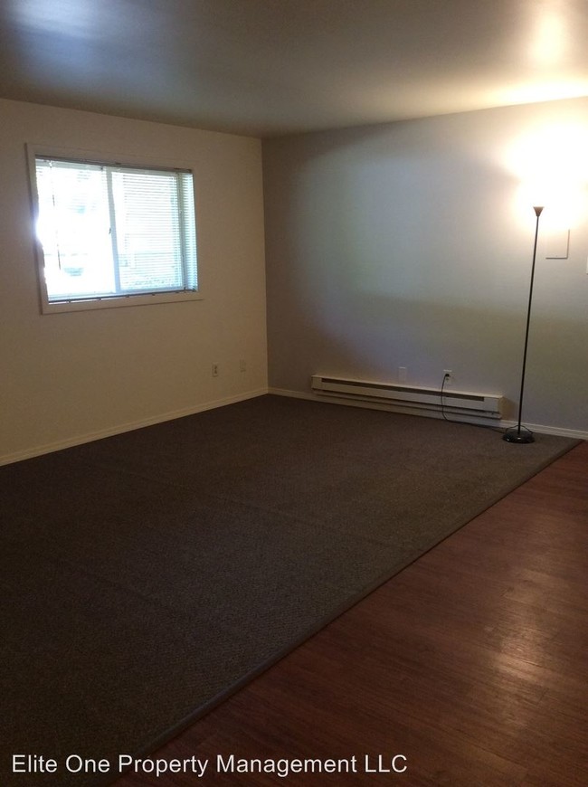 Foto del edificio - 2147 Meadow Ln