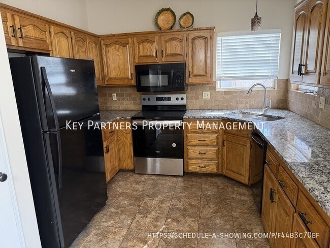 Foto del edificio - 14720 Goodman St