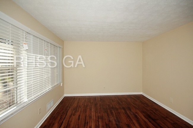 Foto del edificio - 3865 Rux Rd SW