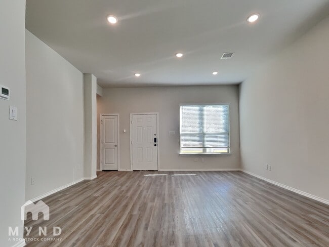 Foto del edificio - 11731 Miller Cir