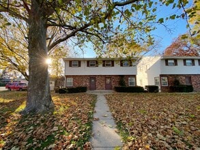 Building Photo - 2237 Wentworth Ave