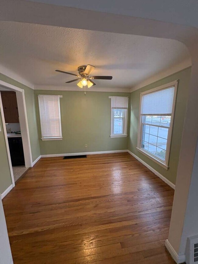 Building Photo - Charming & Updated 3-Bed Home on Quiet Street!