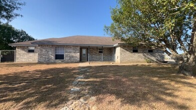 Building Photo - 515 Hood Dr