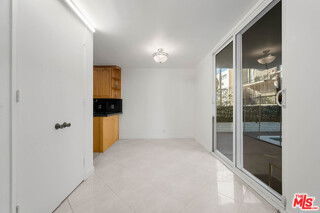 Foto del edificio - 8704 Gregory Wy