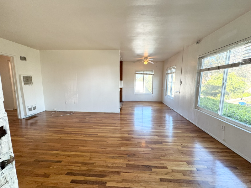 Foto principal - 4800 Beverly Blvd