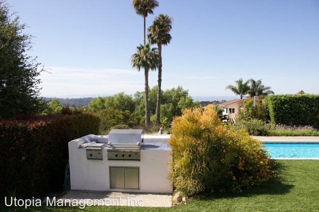 Building Photo - 3 br, 3 bath House - 1164 Camino Del Rio